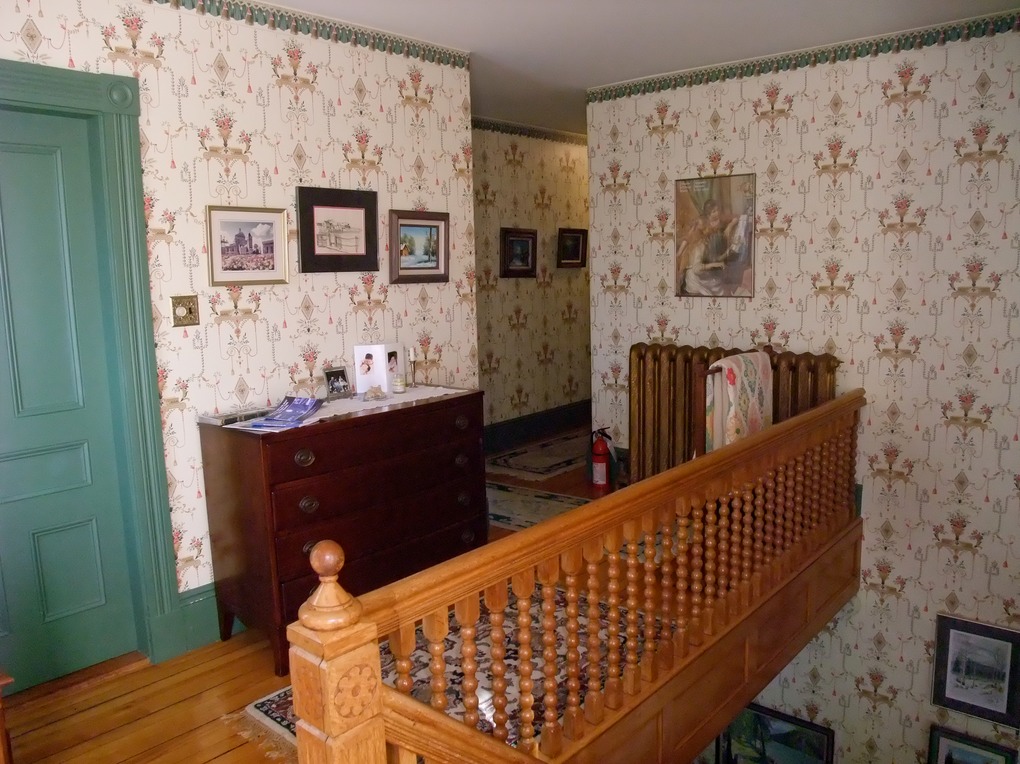 Upstairs hall.jpg